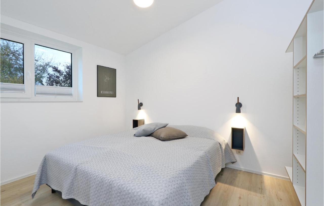 Beach Front Home In Lembruch-Duemmer See With Wifi Exterior photo