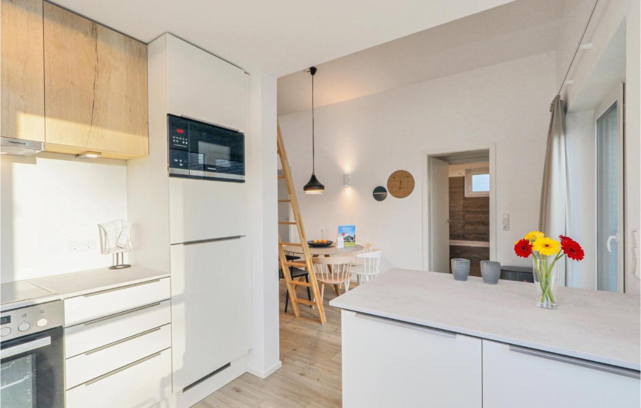 Beach Front Home In Lembruch-Duemmer See With Wifi Exterior photo