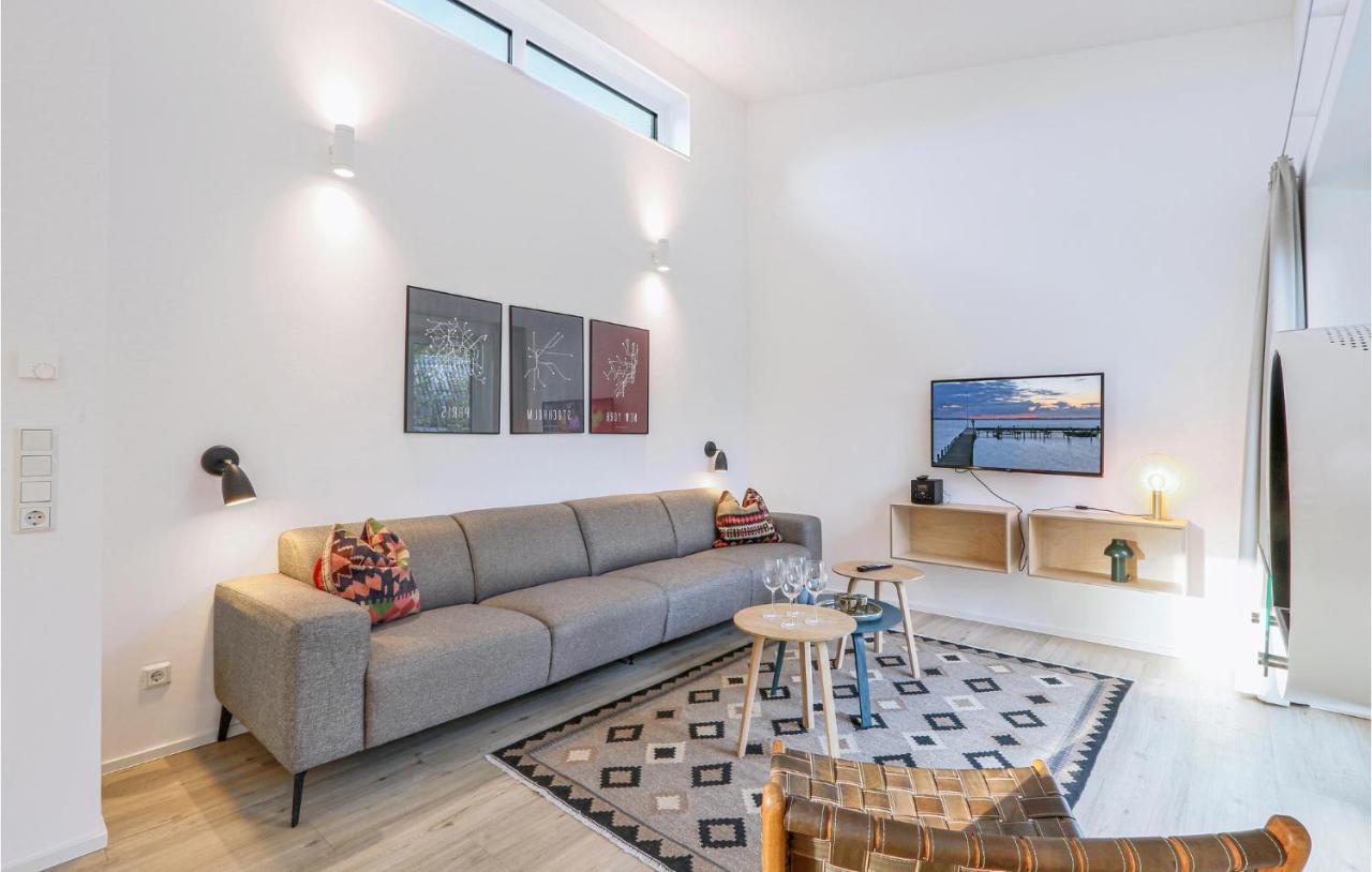 Beach Front Home In Lembruch-Duemmer See With Wifi Exterior photo
